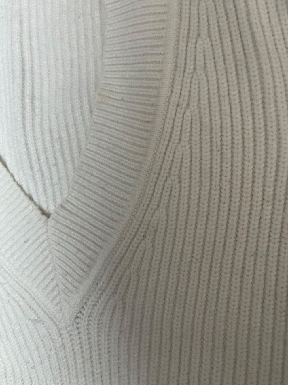 Zara Womens Ribbed White Knit V-Neck Sleeveless Sweater Vest Size S - Picture 4 of 4